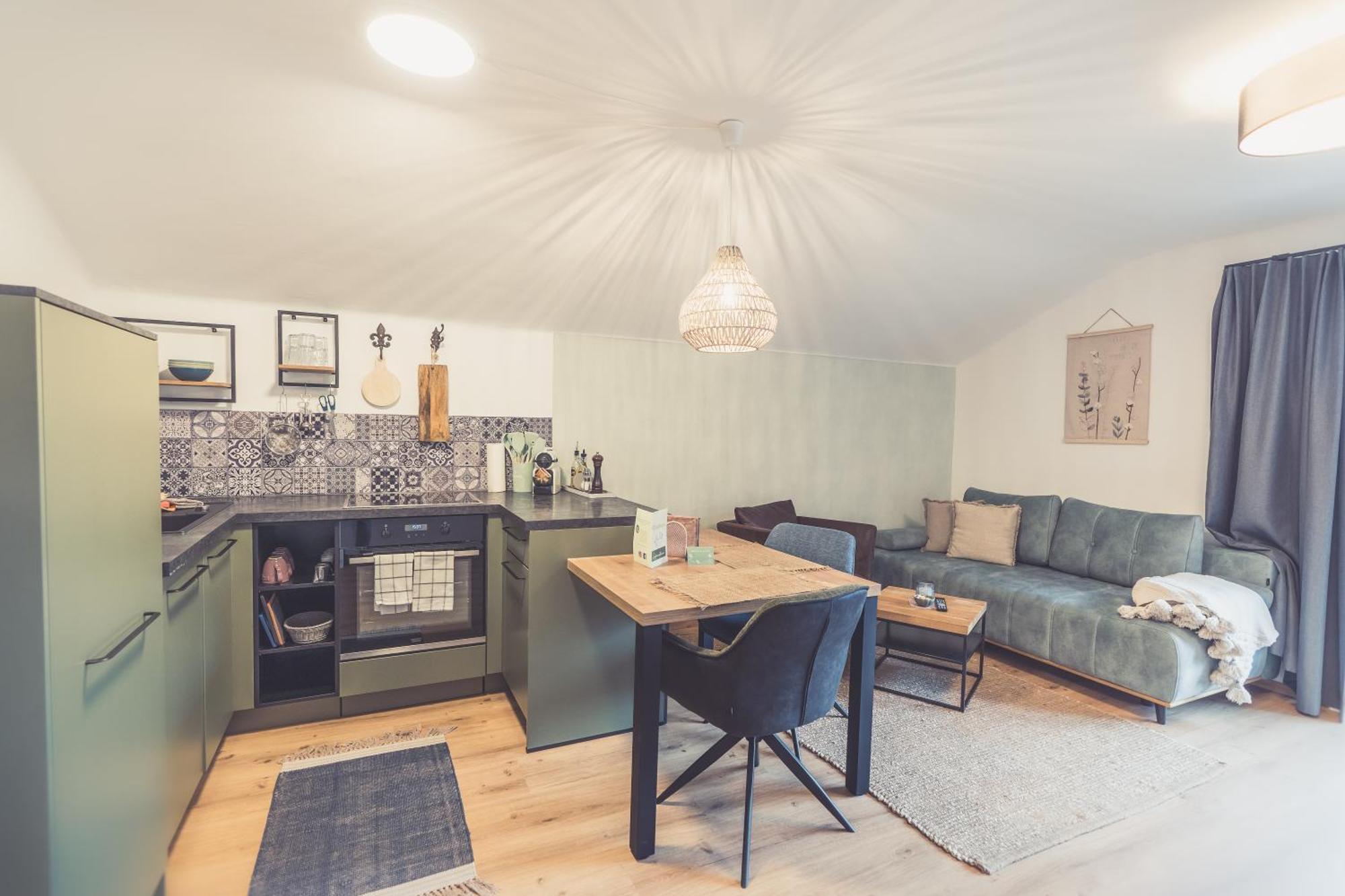 Anna Pertl - Lieblingsquartier Aparthotel Sankt Gilgen Luaran gambar